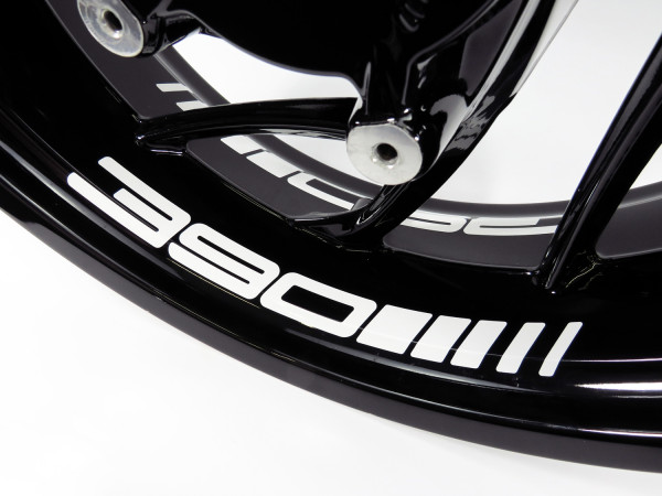 Felgenbett Motorrad Aufkleber 4er Set kompatibel für KTM 390 Schriftzug weiß